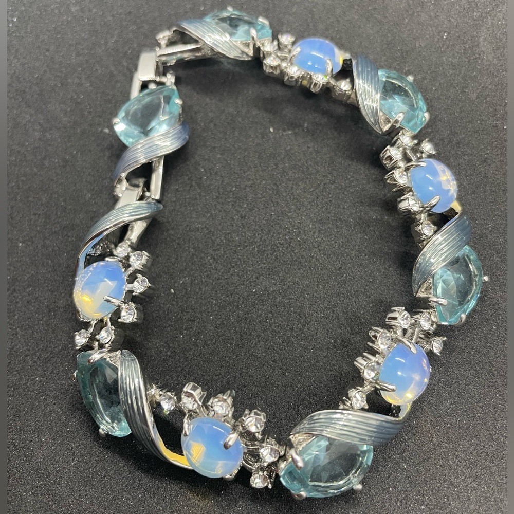 JBK Jackie Kennedy Simulated Blue Topaz Bracelet Elsa Schiaparelli Camrose&Kross